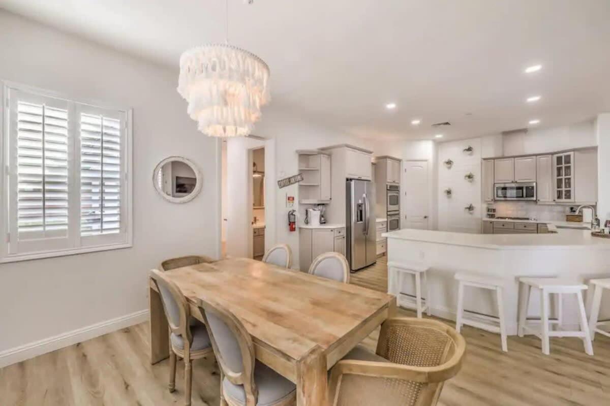Lux 5br W Pool, Hot Tub, Waterfall, Rv Space