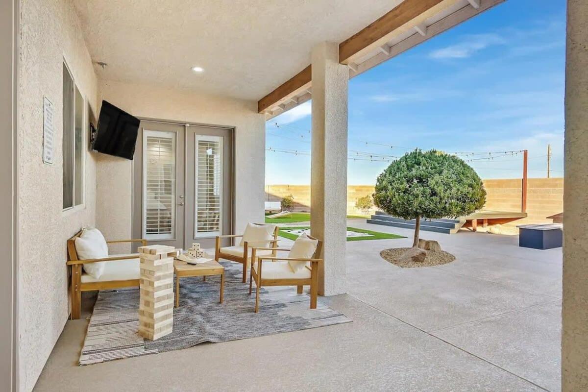 Lux 5br W Pool, Hot Tub, Waterfall, Rv Space