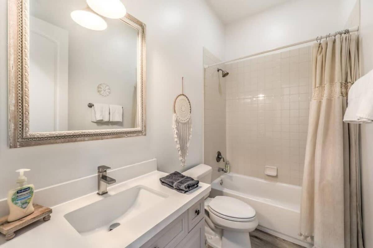 Lux 5br W Pool, Hot Tub, Waterfall, Rv Space Las Vegas