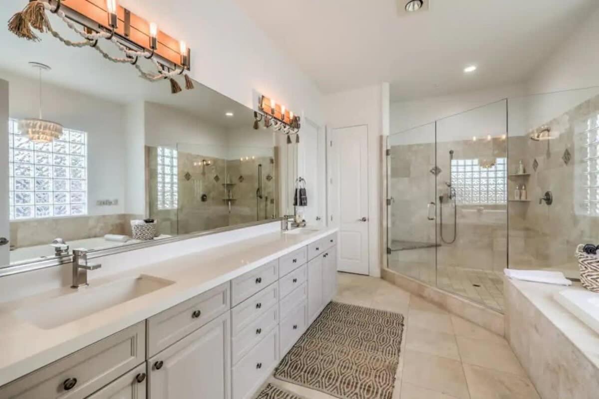 Lux 5br W Pool, Hot Tub, Waterfall, Rv Space