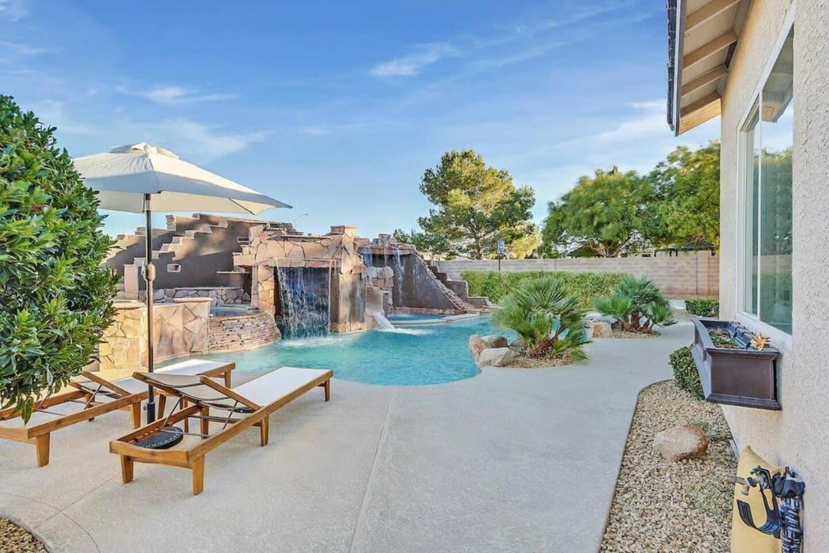 Villa Lux 5br W Pool, Hot Tub, Waterfall, Rv Space *